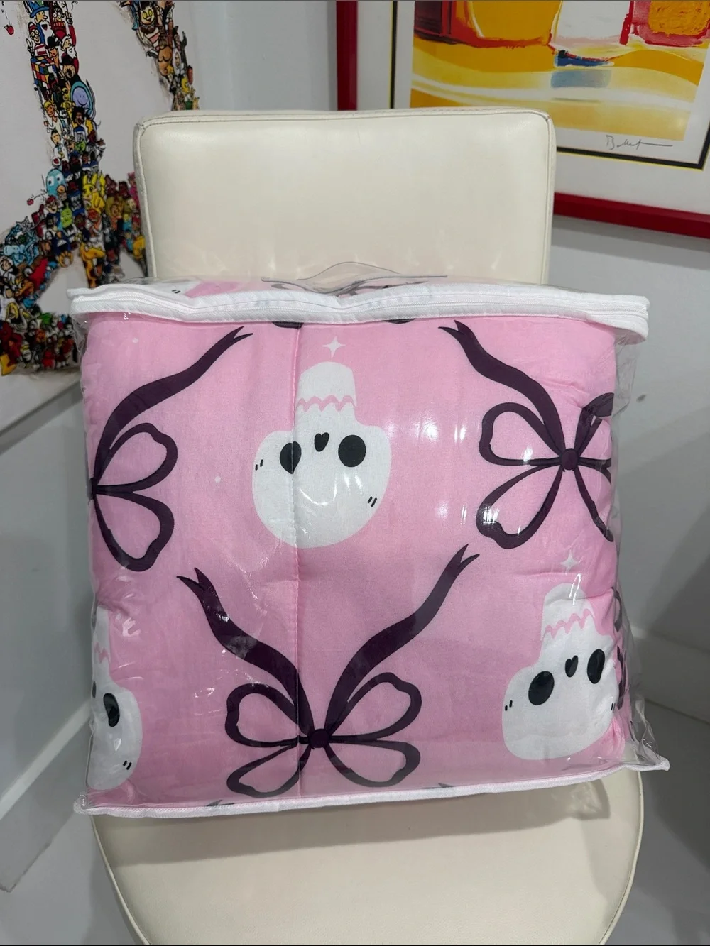 Halloween Pink/White/Black Skulls & Ribbon Bows QUEEN 1 Piece Comforter